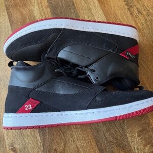 Size 11 - Jordan Fadeaway Black & White